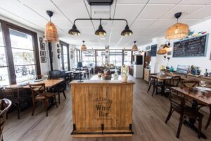 Comedor restaurante puerto arnela camariñas 24