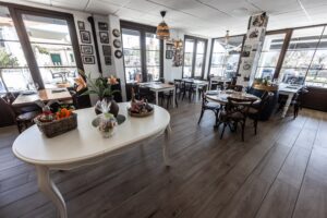 Comedor restaurante puerto arnela camariñas 26